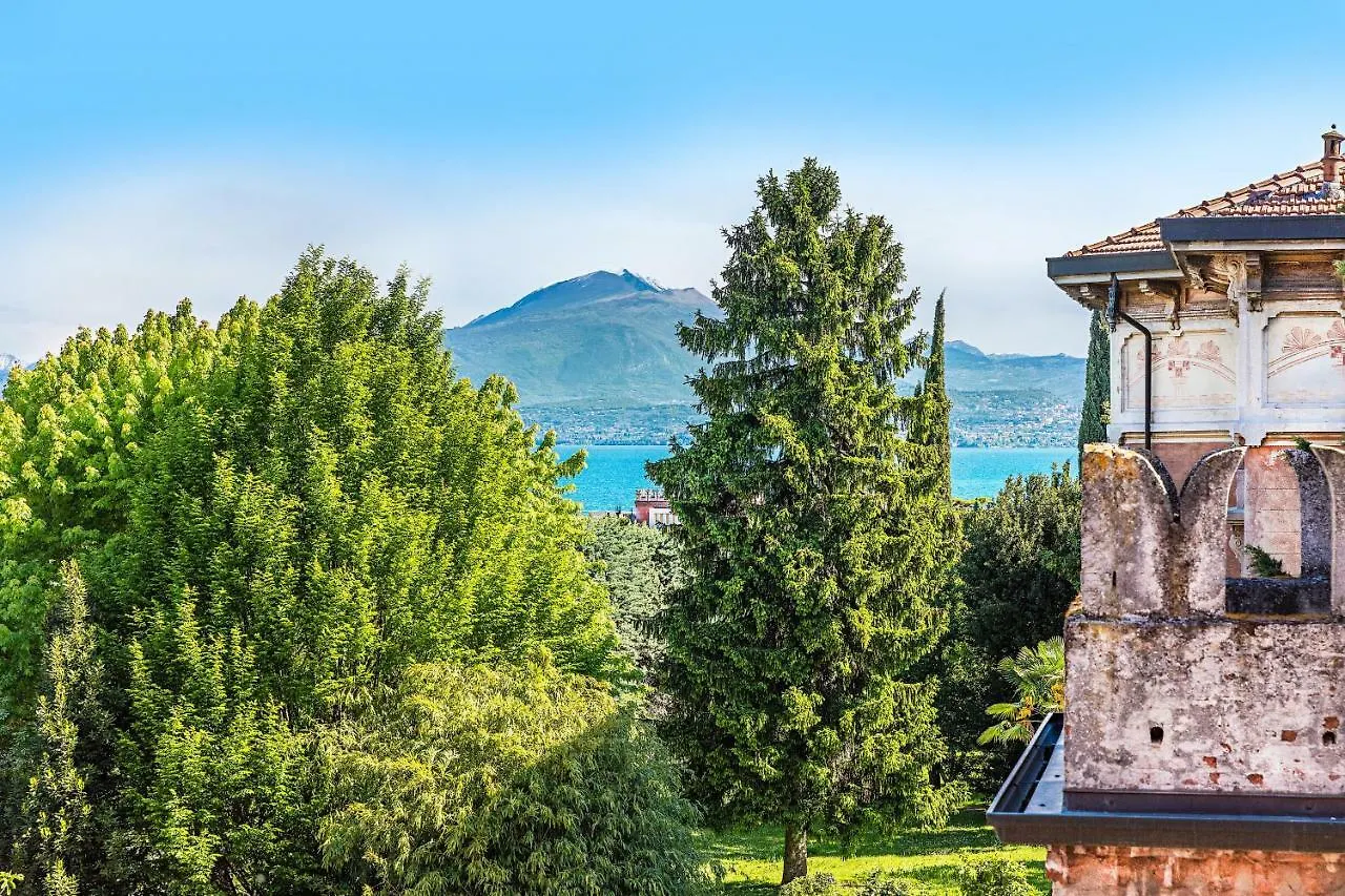 Caprice Apartment Peschiera del Garda 0*,  Italy